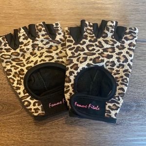 Leopard Femme Fitale Work Out Gloves